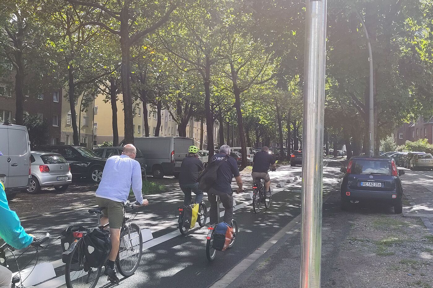 Auch der Kfz Verkehr profitieret von einer klaren Aufteilung der Straßenräume. 