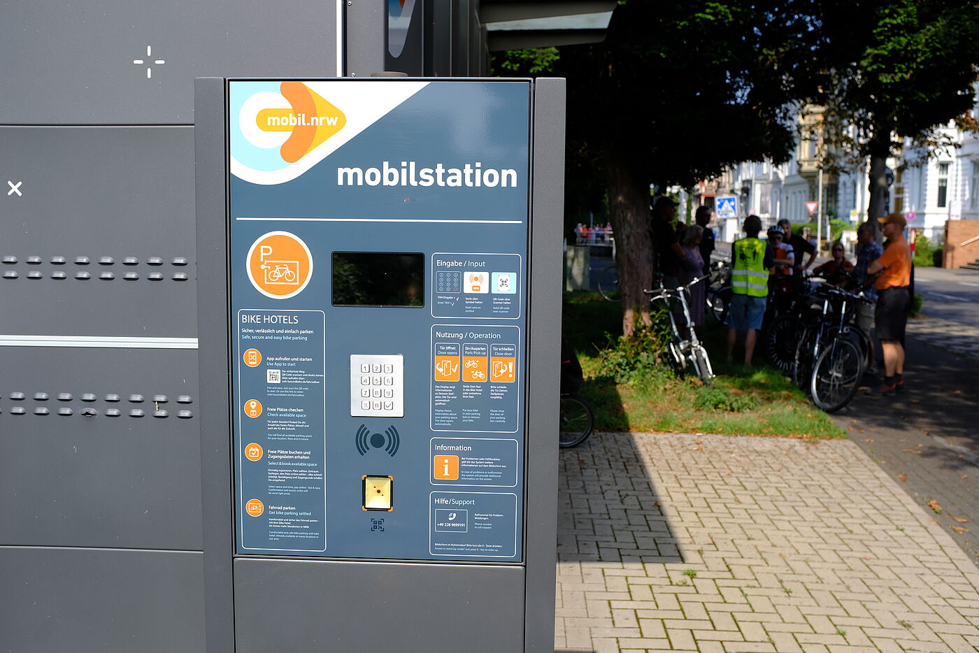 24h sicheres Fahrradparken kostet 1€. Die Jahresmiete einer Box kostet in Bonn 2024 90 €. 