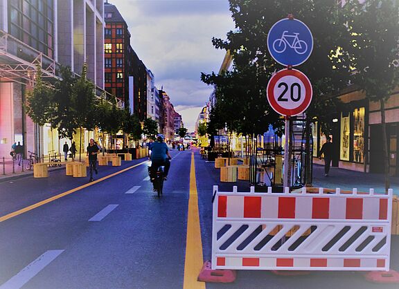 Friedrichstrasse_Berlin_Verkehrsversuch_ADFC-NRW