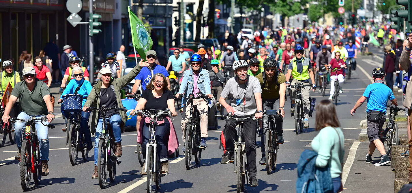 Fahrraddemo des ADFC 2022 in Düsseldorf Fahrraddemo in Düsseldorf