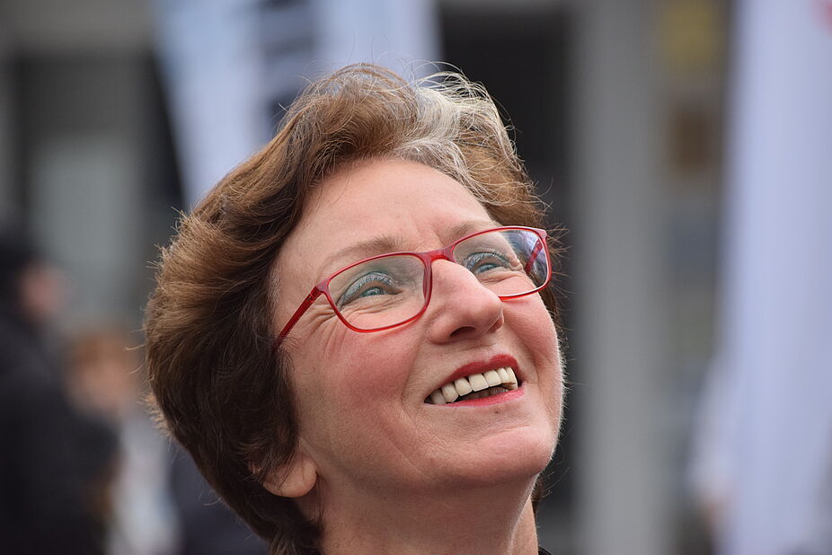 Annette Quaedvlieg, stvtr. Landesvorsitzende ADFC NRW Portrait von Annette Quaedvlieg, stellvertretende Landesvorsitzende des ADFC NRW