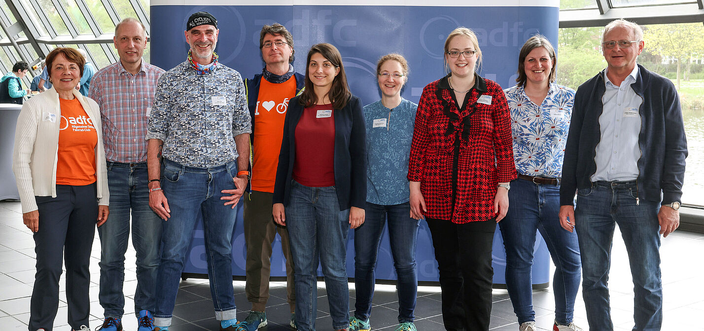 Der aktuelle Landesvorstand des Fahrrad-Clubs ADFC NRW. Gruppenbild: Landesvorstand des Fahrrad-Clubs ADFC NRW e.V.
