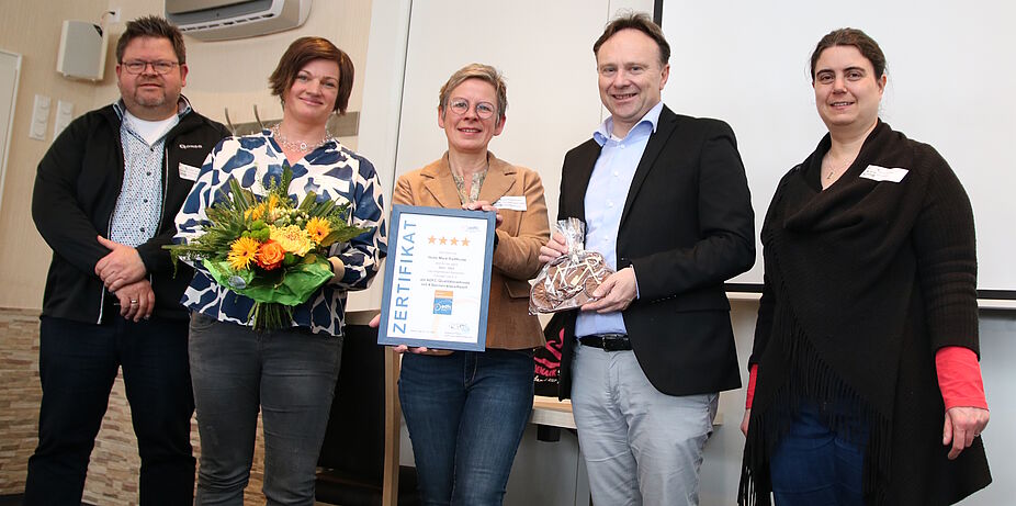 Urkundenübergabe 4 ADFC-Sterne für Hohe Mark RadRoute