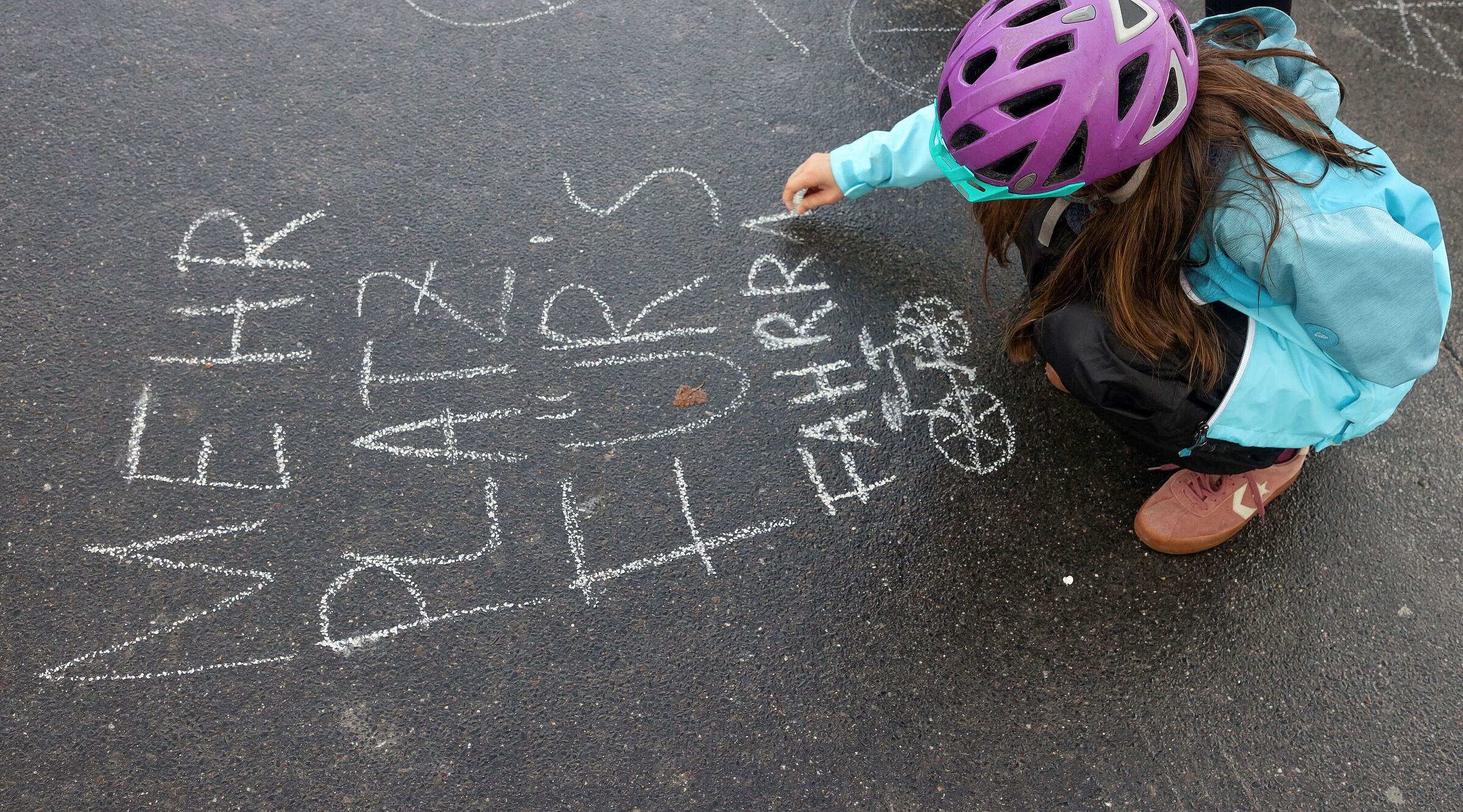Kreidezeichnung Mehr Platz fürs Fahrrad